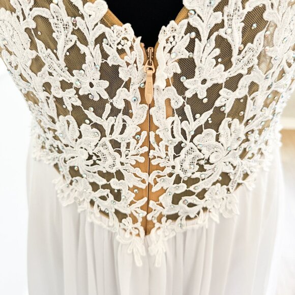 WHITE A-LINE/SWEETHEART NECKLINE CHIFFON WEDDING DRESS WITH LACE TOP & CRYSTALS - Picture 16 of 17